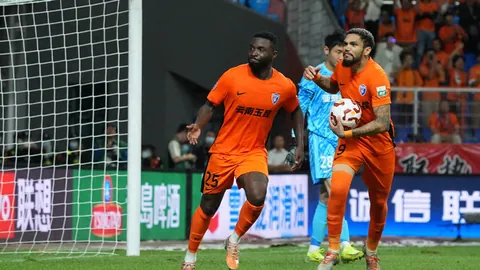 首钢男篮新任代理主帅解立彬亮相