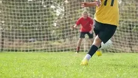 塔图姆三双引领凯尔特人连赢8场，霍勒迪助力21分6板6助击败马刺