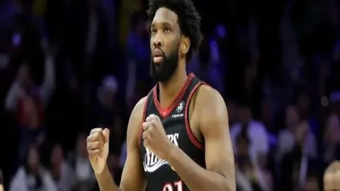 国米对战尤文国家德比首发揭晓：坎比亚索回归阵中，道格拉斯-路易斯缺席战局